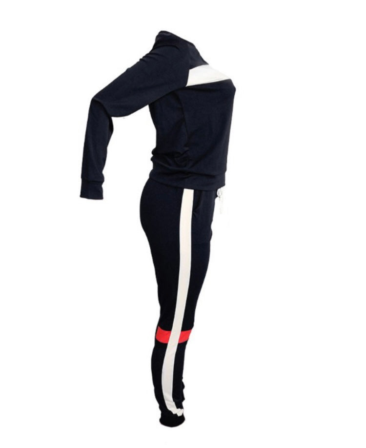 Black and white fitted jogging suit